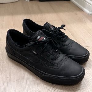 Vans Curren Caples pro Men's All-Black Sneakers 11 like new